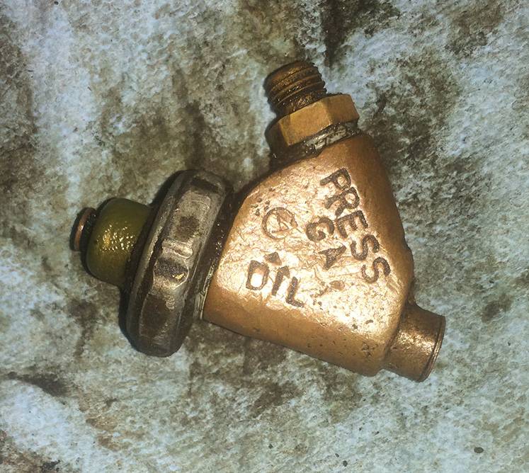 Attached picture oil sender.jpg
